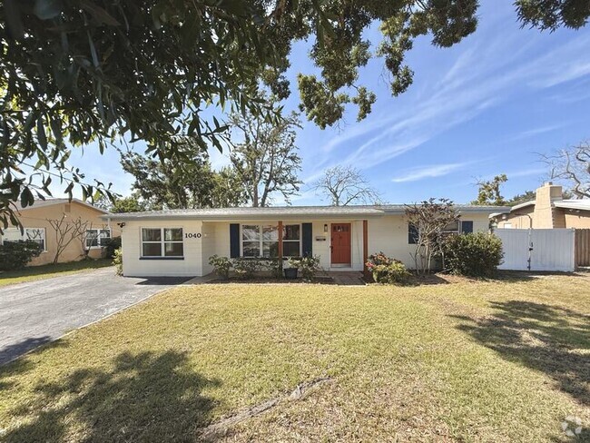 Building Photo - 1040 Alcazar Way S Rental