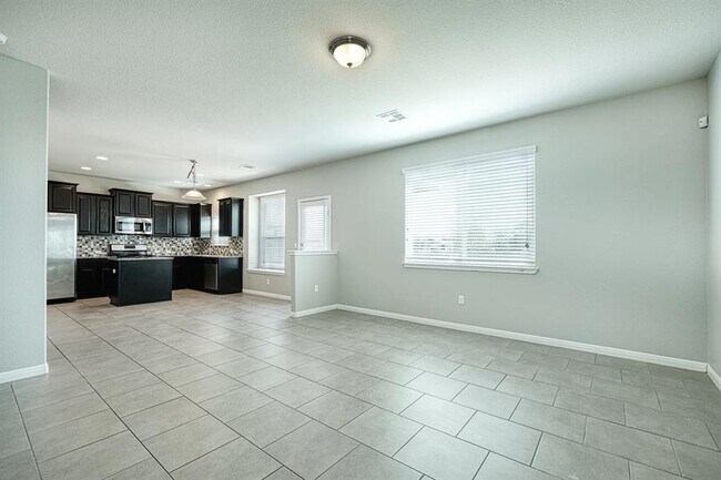 100 Northern Flicker St