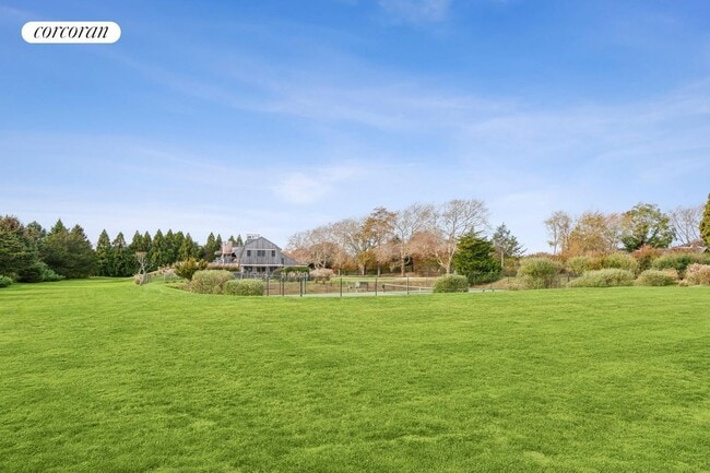 Photo - 230 Town Line Rd