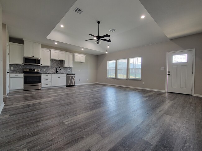 Photo - 112 Cora Lee Ln