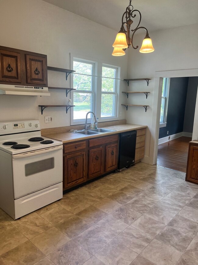 Photo - 1711 Fairfax St