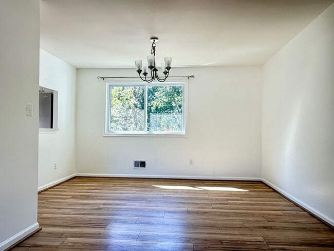 Photo - Spacious & Updated Pasadena Townhome for Rent