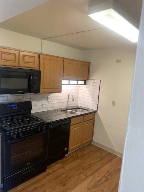 Photo - The Highland Square