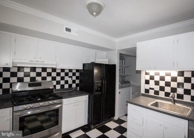 Photo - 2030 Royal Fern Ct Unit 1A