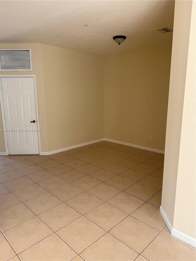 Photo - 1713 SW Umbria St