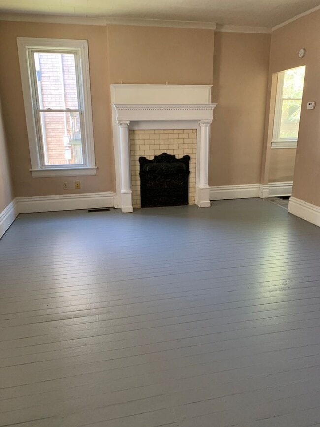 Photo - Large 3 Bedroom, 1.5 bath House