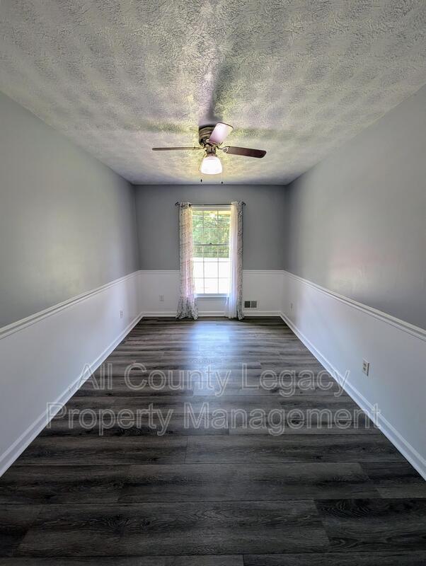 Photo - 1848 Christian Cir SE