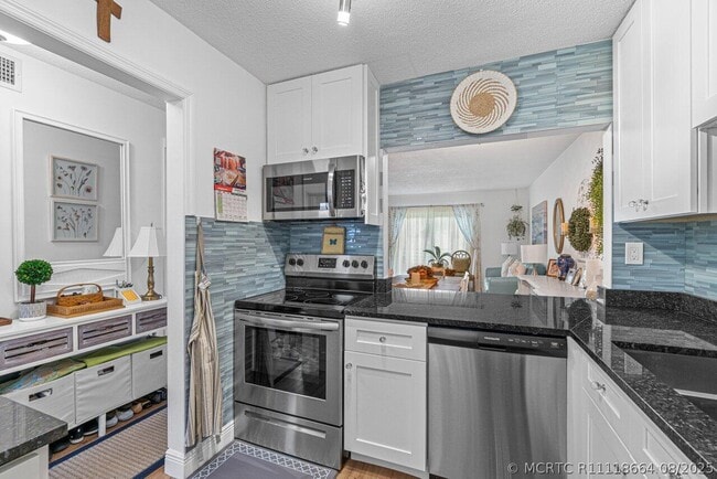 Building Photo - 2855 Garden Dr S Unit 211
