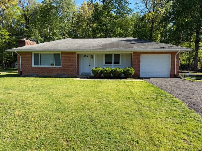 Building Photo - 13994 Burntwoods Rd