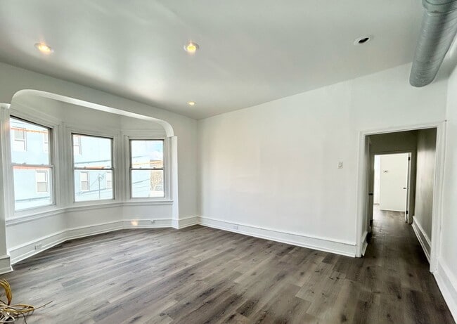 Photo - 1801 W Erie Ave Unit 2