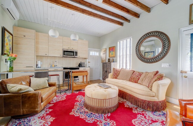 Building Photo - 416 S Front St