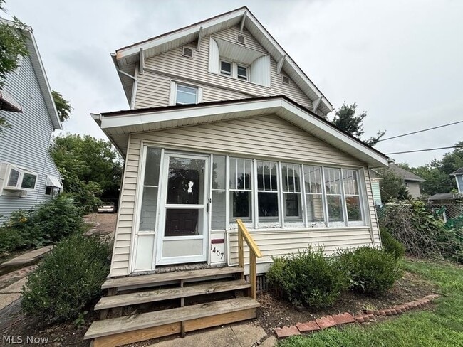 Photo - 1467 Beardsley St