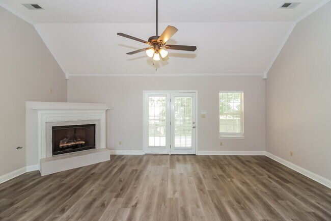 Photo - 2346 Kindlewood Dr