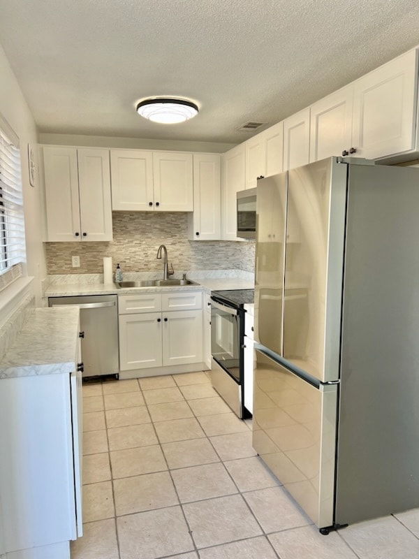 Photo - 303 Smith Dr NE