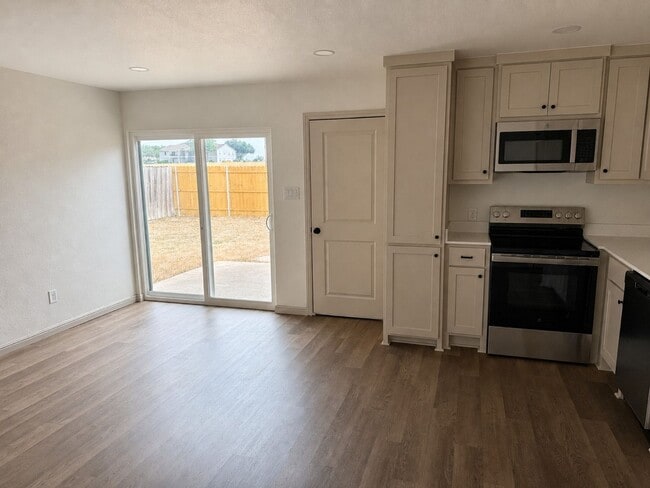 402 N Nolan River Rd Unit B