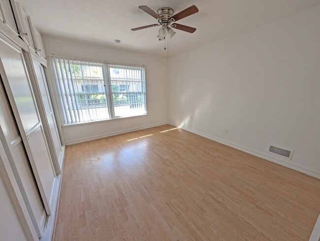 Photo - 1051 S Wooster St