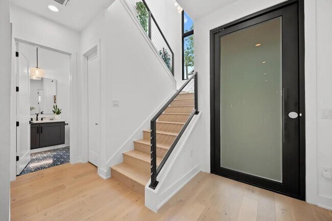 Photo - 1204 Brentwood St