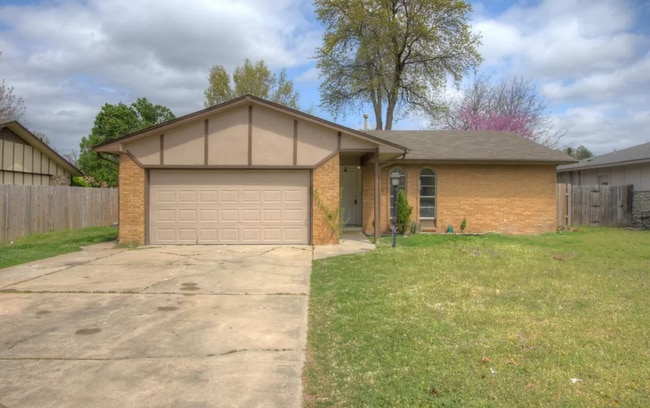 Building Photo - 3 Bed | 1 Bath in Tulsa!