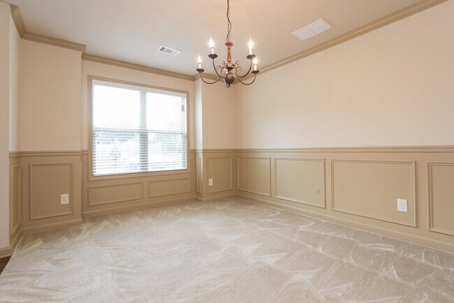 Photo - 1828 Bridle Rd