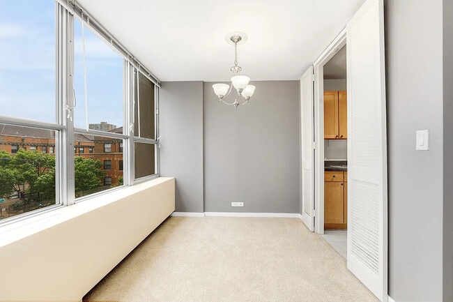Photo - 655 W Irving Park Rd Unit APT 317