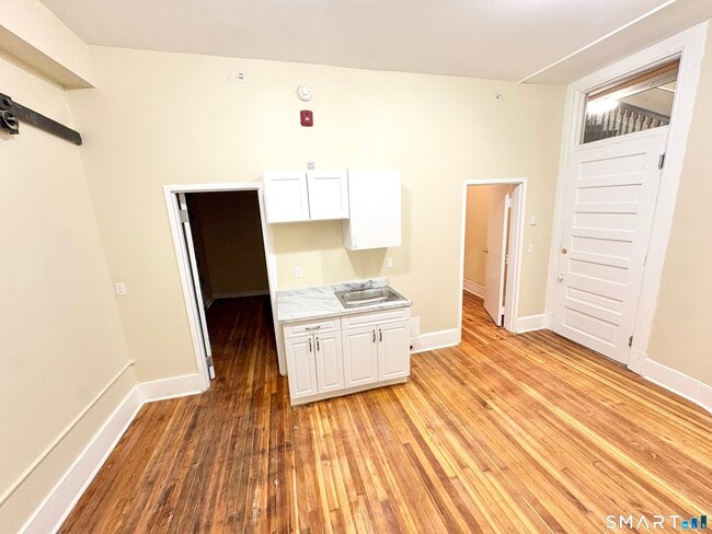 105 Bank St Unit 3C