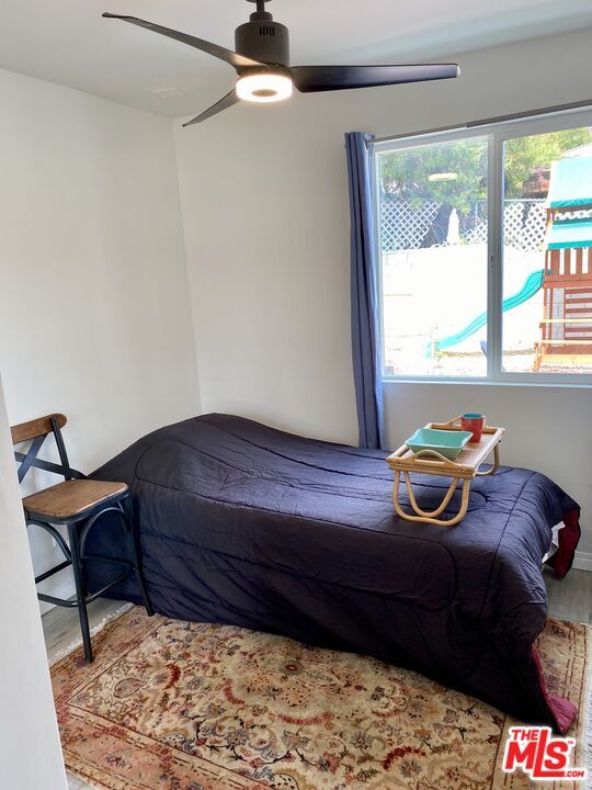 Photo - 4853 Canoga Ave