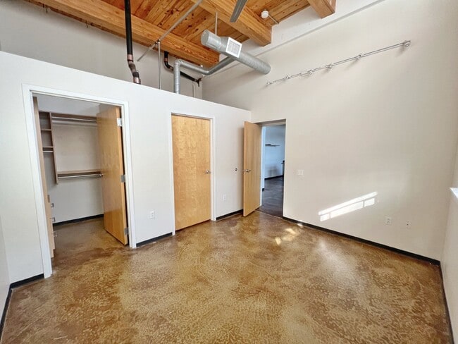 Photo - 105 Holmes St Unit #207