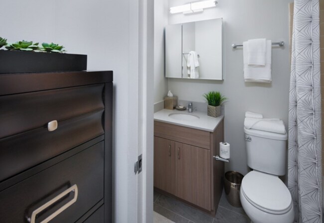 Photo - 52 W Elm St