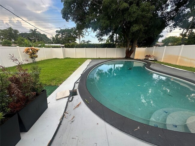 Photo - 526 S Rainbow Dr