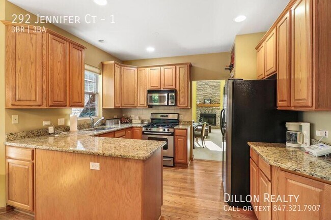 Photo - 292 Jennifer Ct Townhome