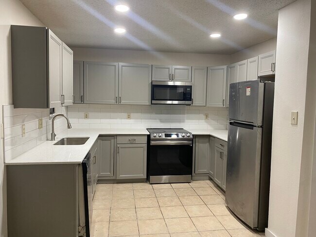 Photo - 3865 Suffolk Ln