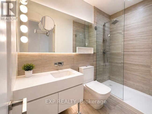 Photo - 45 Charles St E Unit 5109