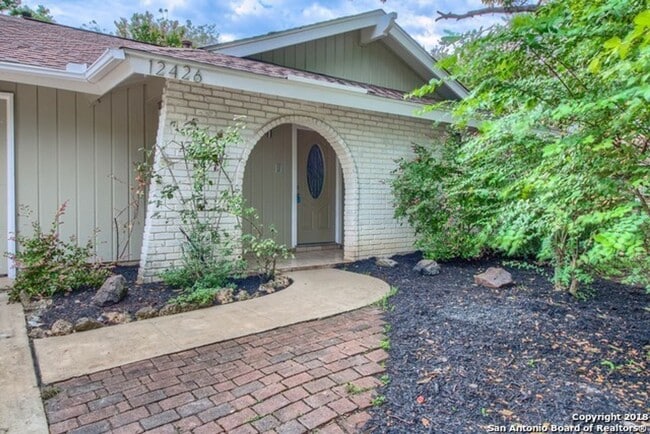 Building Photo - NE San Antonio 3 bedroom home in establish...