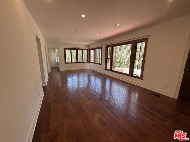 Photo - 6776 Milner Rd
