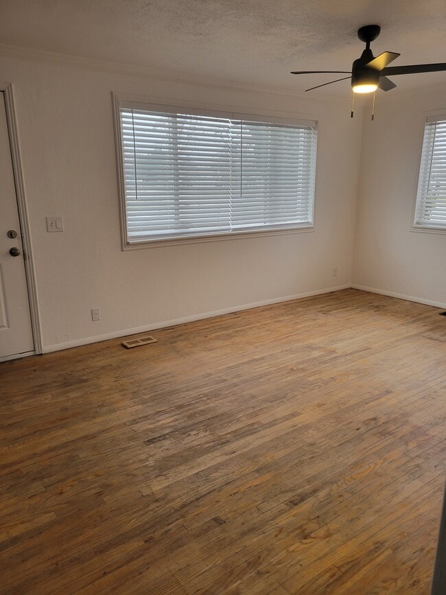 Photo - 215 Park St Casa