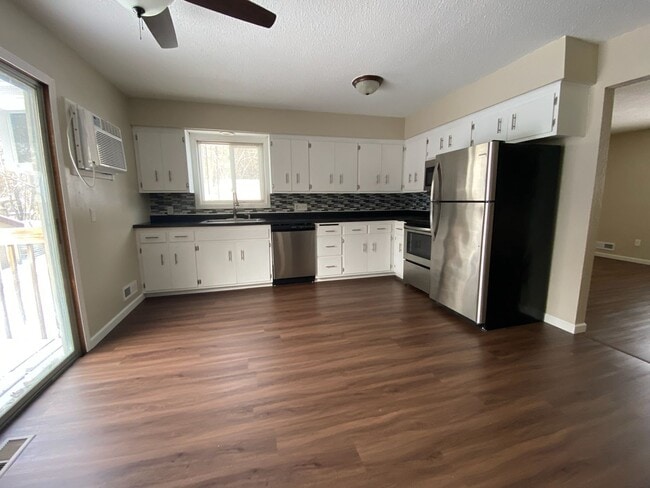 Photo - 9460-9462 Griggs Ave Unit 9462