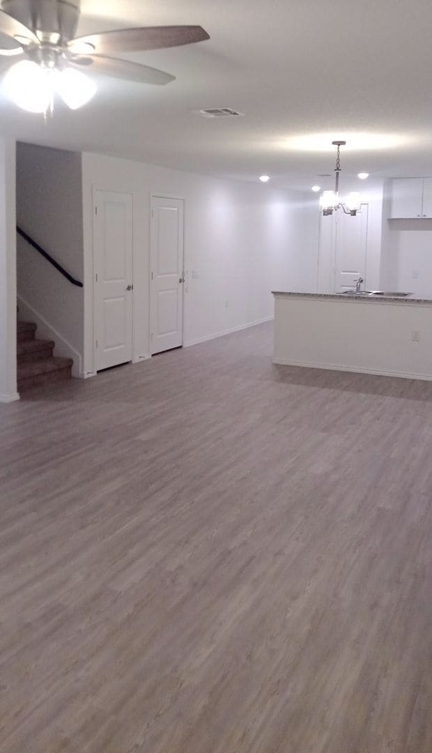 Photo - Spacious 4 Bed / 2.5 Bath Home