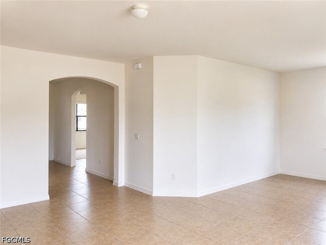 Building Photo - 705 SW 23rd Terrace