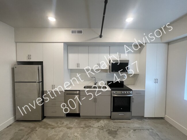 Renovated Apartment in Sugarhouse! - Renovated Apartment in Sugarhouse! Unit 109