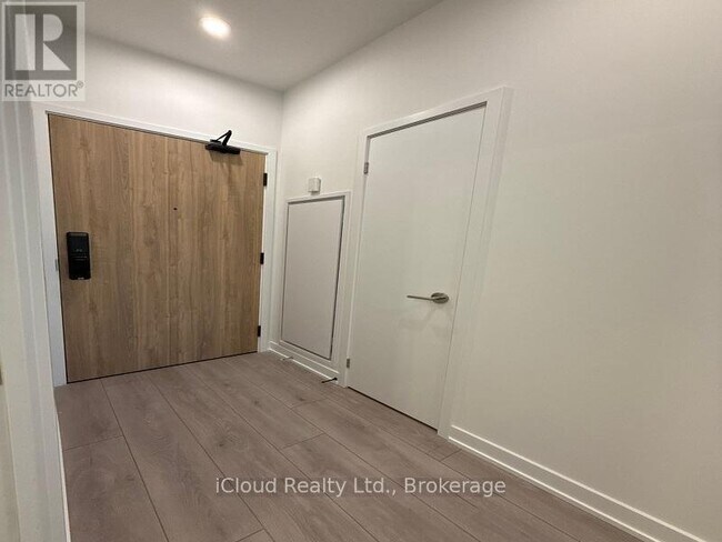 Photo - 1 Fairview Rd E Unité 517