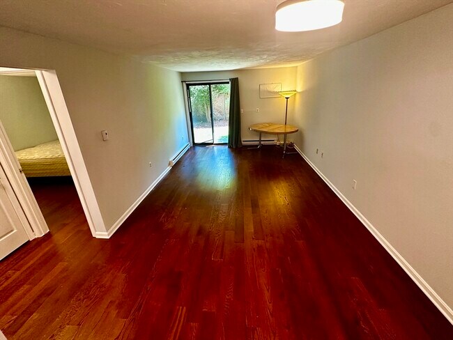 Photo - 1205 Grafton St Unidad B18