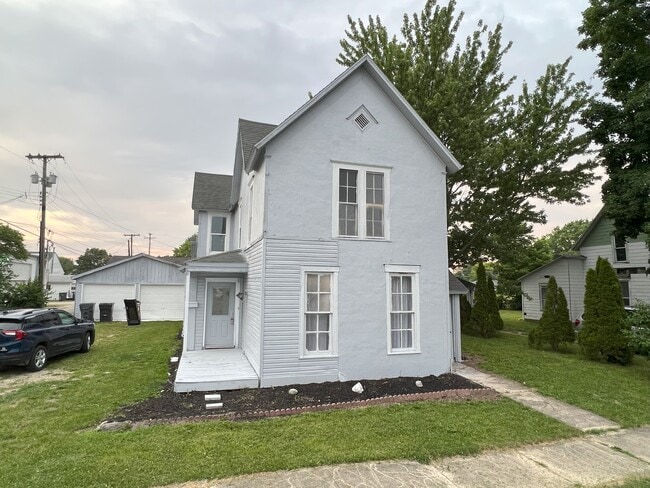 Photo - 130 N Broadway St