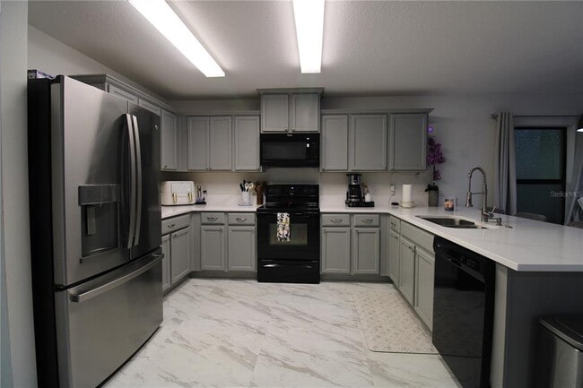 Photo - 600 Swallowtail Dr