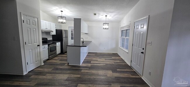 Photo - 1087 New Haven Dr
