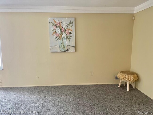 Photo - 688 E Fox Hills Dr