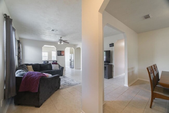 Photo - 1111 Turnberry Park Ln