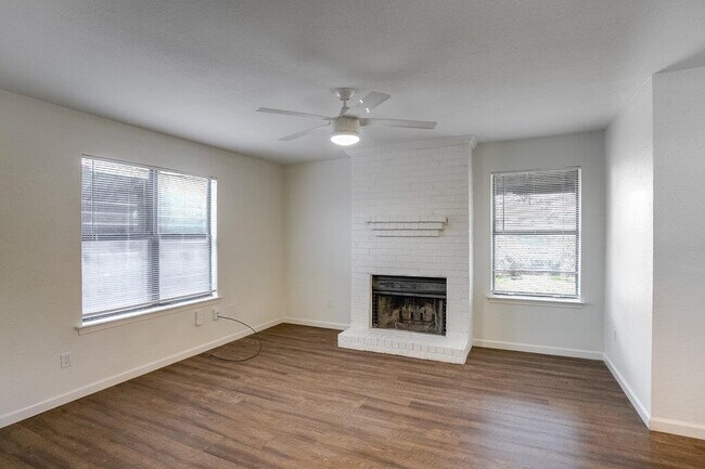 Photo - 2119 Gaston Pl Dr