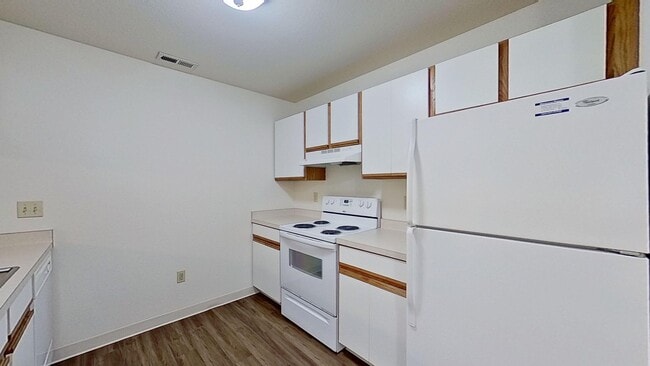 Photo - Condo Style Lower 1 Bedroom 1 Bathroom Apartment Unit 20