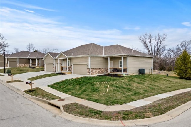 Photo - 7400 Isabel Ct Townhome