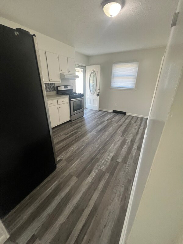 Photo - 318 Amherst Rd